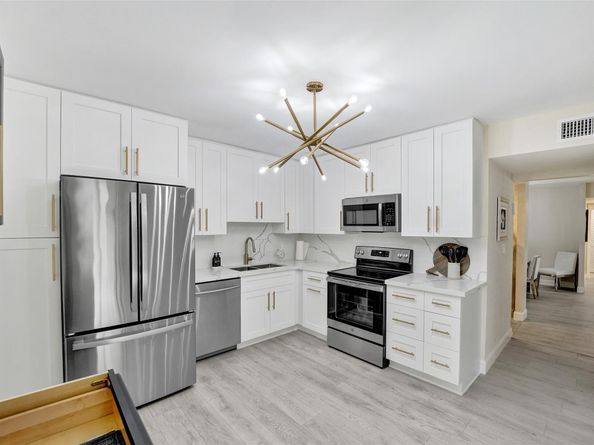 2804 N 46th Ave C330, Hollywood FL 33021