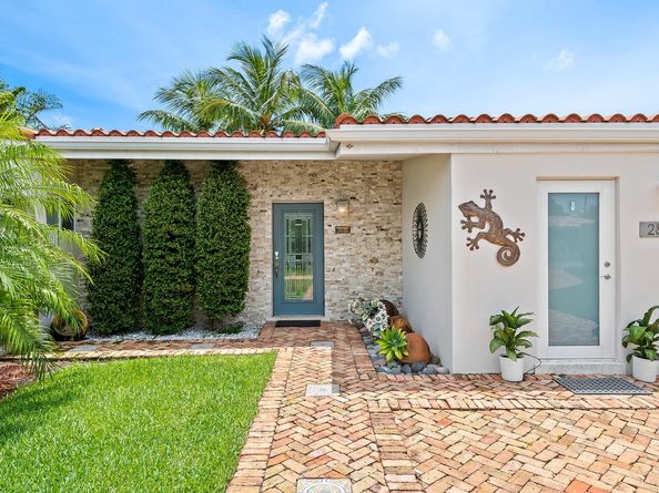 2807 Coral Shores Dr, Fort Lauderdale FL 33306