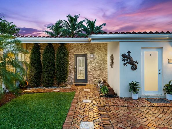 2807 Coral Shores Dr, Fort Lauderdale FL 33306
