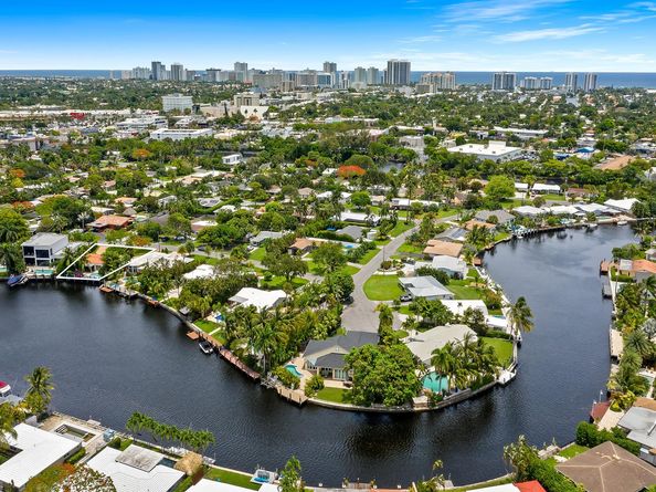 2807 Coral Shores Dr, Fort Lauderdale FL 33306
