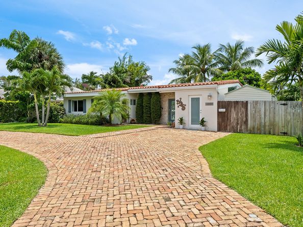 2807 Coral Shores Dr, Fort Lauderdale FL 33306