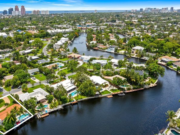 2807 Coral Shores Dr, Fort Lauderdale FL 33306