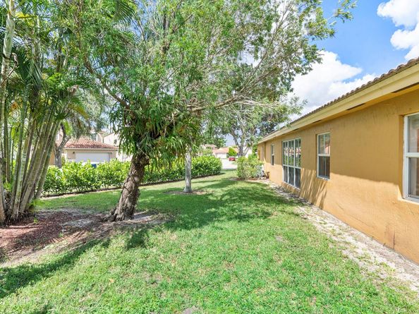 18464 NW 18th St, Pembroke Pines FL 33029
