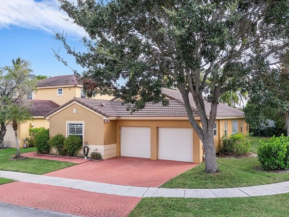 18464 NW 18th St, Pembroke Pines FL 33029