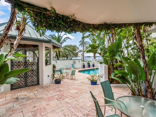 1617 N Flagler Drive 302, West Palm Beach FL 33407