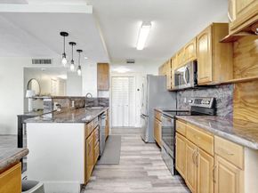 4400 Hillcrest Dr 719C, Hollywood FL 33021