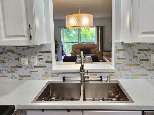 7185 Huntington Lane 405, Delray Beach FL 33446