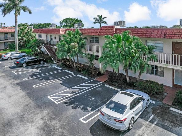 33 Abbey Lane 103, Delray Beach FL 33446