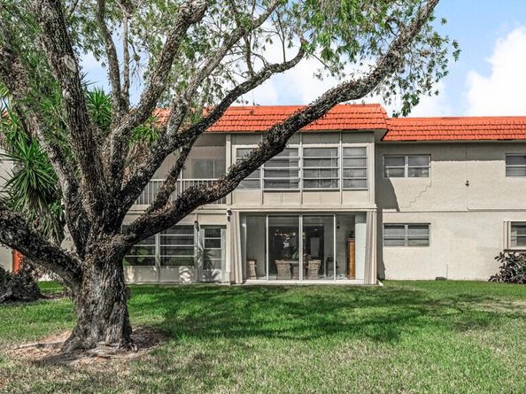 33 Abbey Lane 103, Delray Beach FL 33446