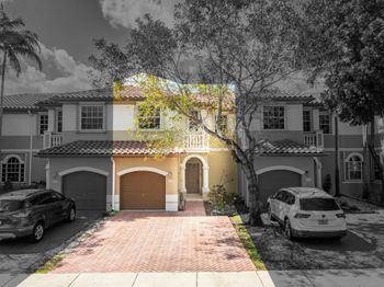 5048 SW 136th Ave