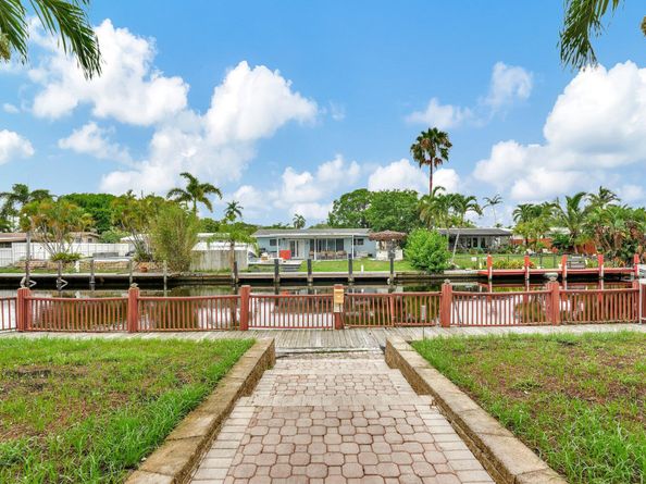 2443 Andros Lane, Fort Lauderdale FL 33312