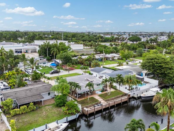 2443 Andros Lane, Fort Lauderdale FL 33312