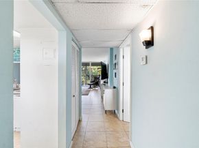 104 Royal Park Dr 4B, Oakland Park FL 33309
