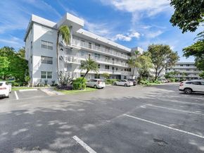 104 Royal Park Dr 4B, Oakland Park FL 33309