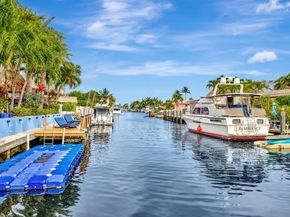 2358 SE 11th St, Pompano Beach FL 33062