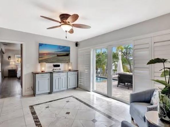 2358 SE 11th St, Pompano Beach FL 33062