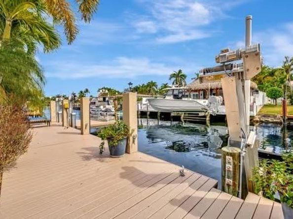 2358 SE 11th St, Pompano Beach FL 33062