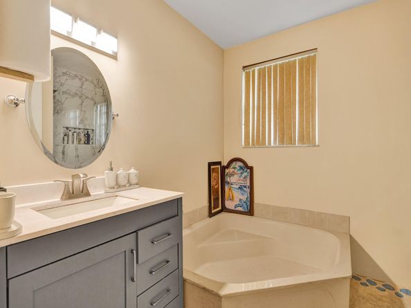 4224 NW 56th Dr, Coconut Creek FL 33073
