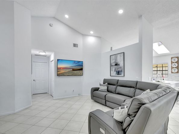 8071 Popash Court, Boynton Beach FL 33472