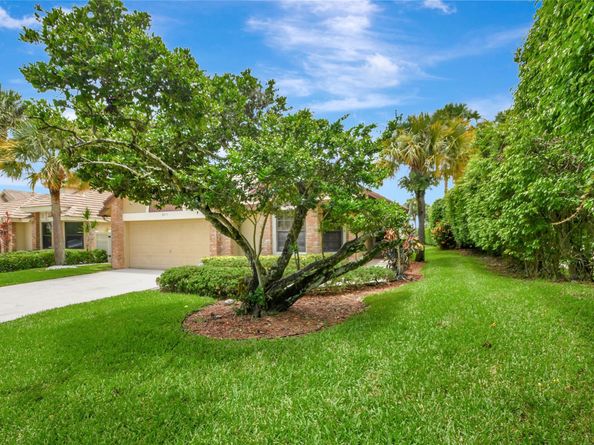 8071 Popash Court, Boynton Beach FL 33472