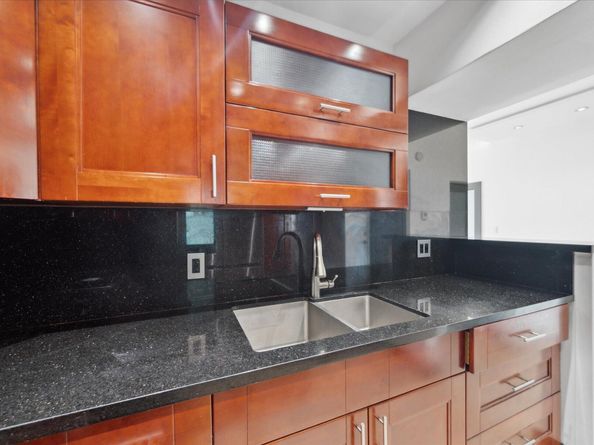 3625 N Country Club Drive Ph 8, Aventura FL 33180