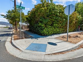 1344 N Parish Pl, Burbank CA 91506