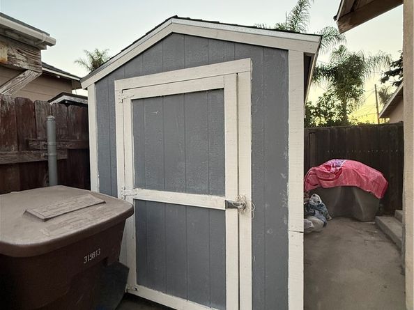 407 N Philadelphia Street, Anaheim CA 92805