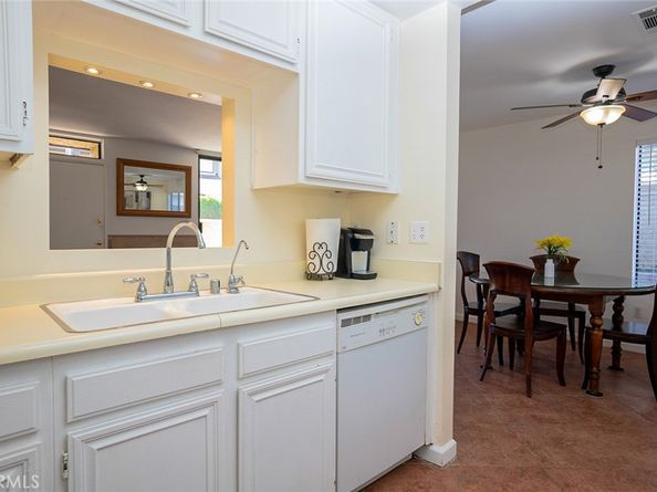 9625 Sylmar Avenue 29, Panorama City CA 91402