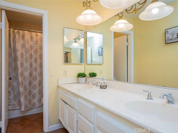 9625 Sylmar Avenue 29, Panorama City CA 91402