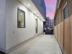1916 W Court Street, Los Angeles CA 90026