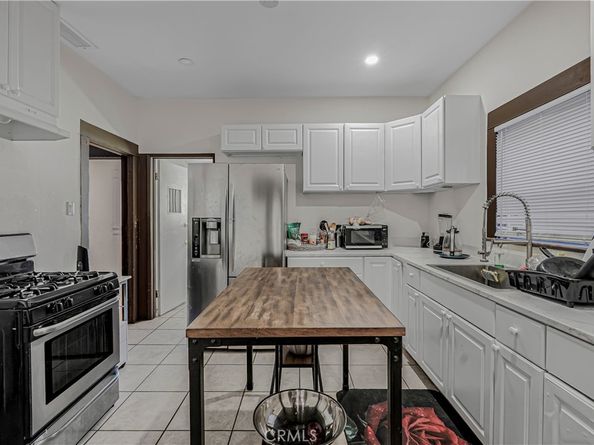 1129 Logan, Los Angeles CA 90026