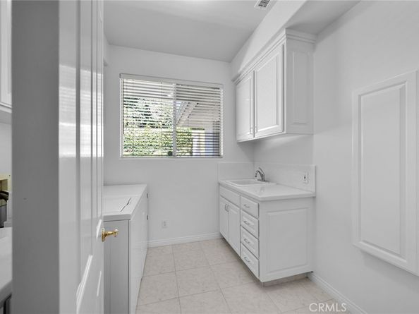 141 W 21st Street, Upland CA 91784