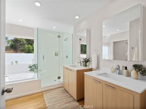 1690 N Crescent Heights, Los Angeles CA 90069