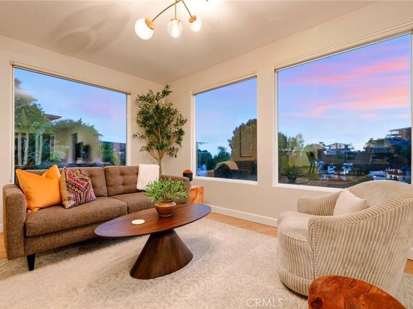 1690 N Crescent Heights, Los Angeles CA 90069