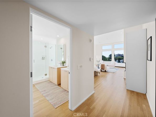 1690 N Crescent Heights, Los Angeles CA 90069