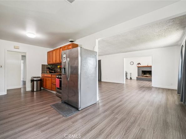 1260 Lincoln Avenue, Pomona CA 91767