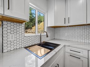 1385 Val Vista Street, Pomona CA 91768