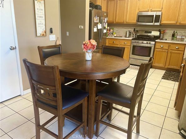 7454 Longstreet Lane, Fontana CA 92336