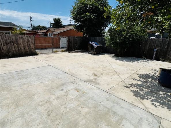 7411 Elsie Street, Los Angeles CA 90001