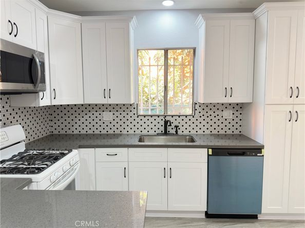 696 E 51st Street E, Los Angeles CA 90011