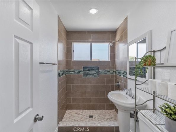 665 Larimore, La Puente CA 91744
