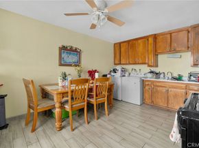 20822 Roseton Avenue, Lakewood CA 90715