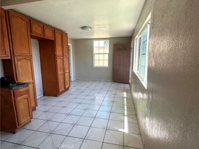 20822 Roseton Avenue, Lakewood CA 90715