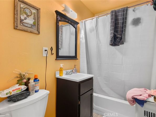 20822 Roseton Avenue, Lakewood CA 90715