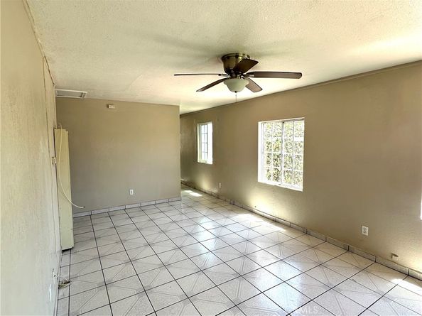 20822 Roseton Avenue, Lakewood CA 90715