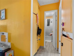 20822 Roseton Avenue, Lakewood CA 90715