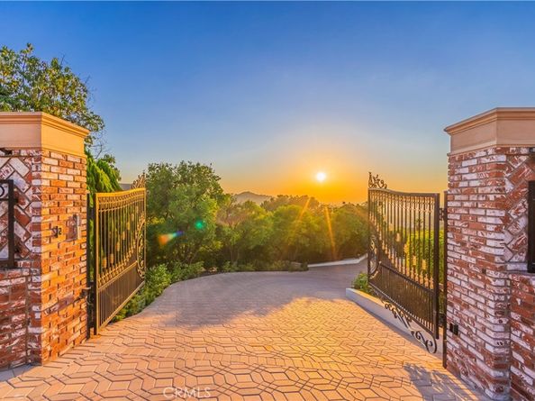 2333 N Coronet Court, Covina CA 91724