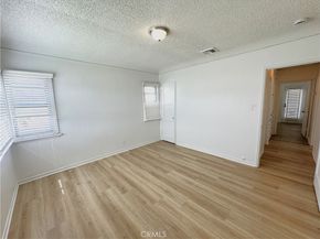 8712 S 11th Avenue, Inglewood CA 90305