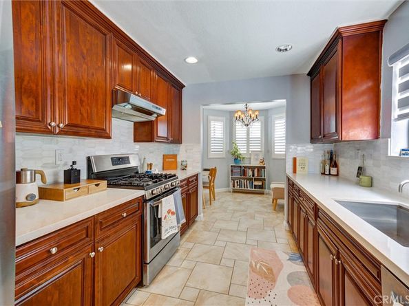 1960 E Villa Street, Pasadena CA 91107