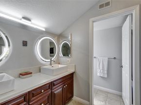 1960 E Villa Street, Pasadena CA 91107